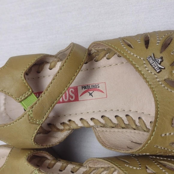 Pikolinos mustard colored sandal - Picture 2 of 5